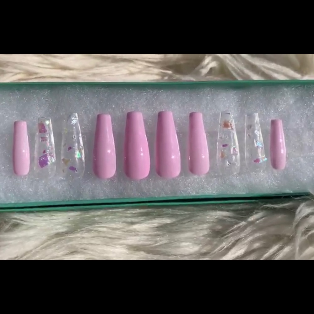Custom press on nails